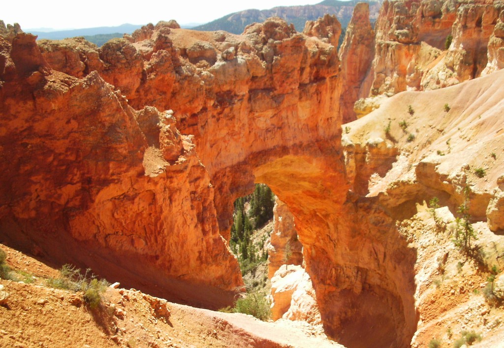 Bryce Canyon Natural Bridge Bryce-Canyon-Natural-Bridge